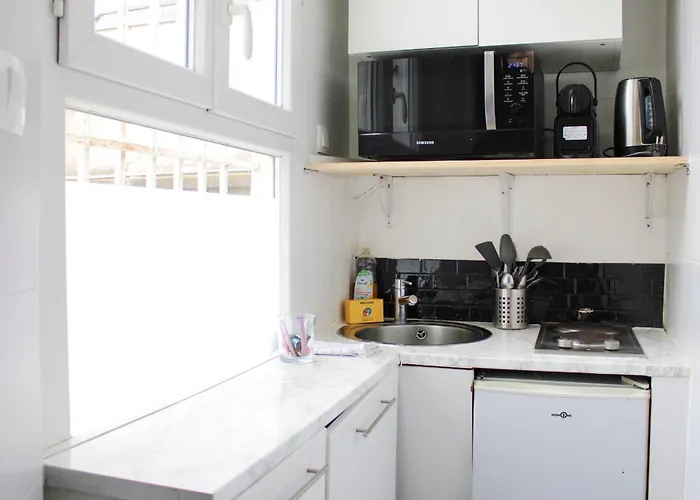 - 2p - Near Paris * Ivry-sur-Seine